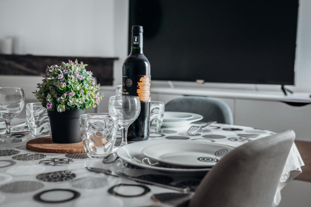 Appartement Neuf, Moderne Et Confortable! Ernee Экстерьер фото